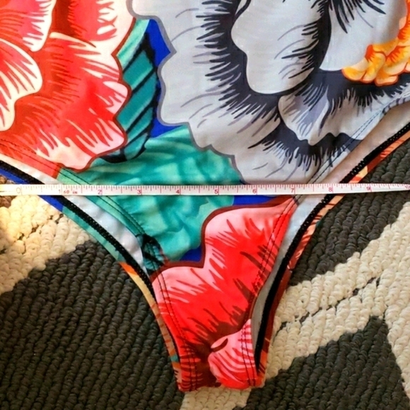 Tropical Flower One Piece Bathing Suit Size M - Picture 11 of 15